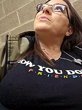 angelbaby1998 online show from January 9, 4:43 pm