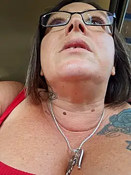 angelbaby1998 online show from July 21, 9:50 pm