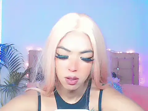 Snapshot of Tanedra_collings chatting on January 22, 4:44 am Tanedra collings online show from January 22, 4:44 am