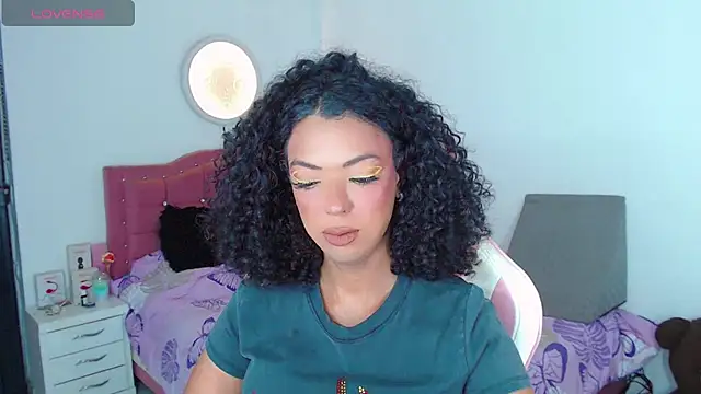 Snapshot of Tanedra_collings chatting on July 15, 1:22 am Tanedra collings online show from July 15, 1:22 am