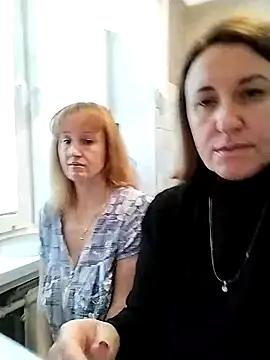 DonnaMagdalena online show from November 11, 8:25 am