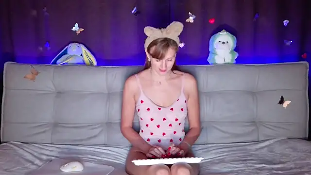 intolerable girl online show from September 16, 7:42 am