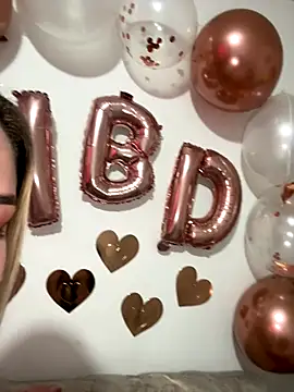 Snapshot of Celestedubois chatting on November 28, 6:54 pm Celestedubois online show from November 28, 6:54 pm