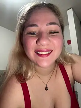 Snapshot of Celestedubois chatting on February 28, 9:05 pm Celestedubois online show from February 28, 9:05 pm