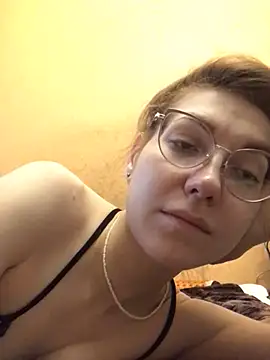  Sweet Love  online show from January 27, 7:45 am