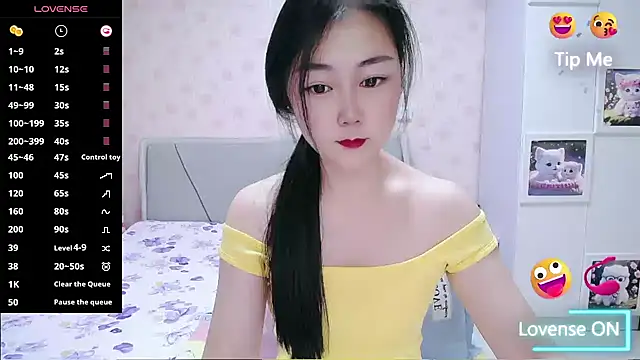 Snapshot of Elvira_baby chatting on June 4, 2:39 am Elvira baby online show from June 4, 2:39 am
