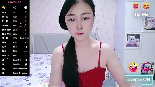 Snapshot of Elvira_baby chatting on June 6, 2:49 am Elvira baby online show from June 6, 2:49 am