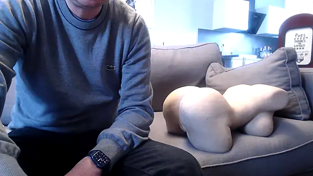 freddy0222222 online show from May 4, 11:17 am