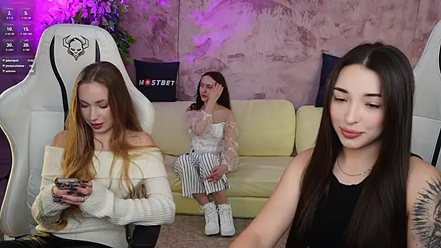 Jasmine Flow online show from January 11, 7:49 pm