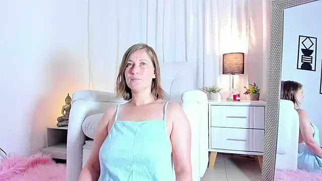 Snapshot of allison_01stone chatting on February 1, 6:40 pm allison 01stone online show from February 1, 6:40 pm