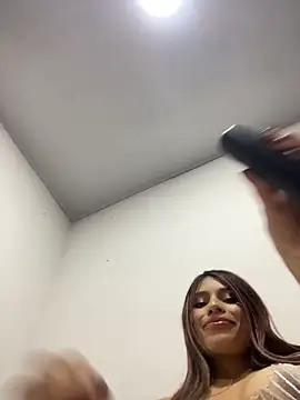 Tiffanysurez  online show from May 16, 12:18 am