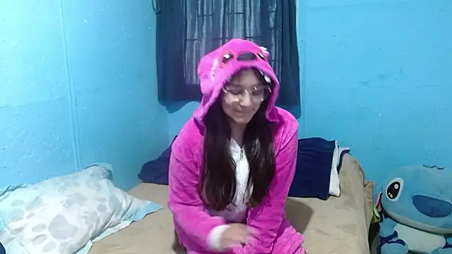 Snapshot of clarisse69 chatting on March 14, 2:30 pm clarisse69 online show from March 14, 2:30 pm