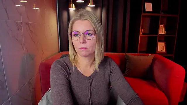 Snapshot of Annie_Light chatting on September 26, 5:44 am Annie Light online show from September 26, 5:44 am