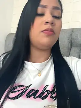 Snapshot of Luisa_Fernandaa chatting on October 16, 12:11 am Luisa Fernandaa online show from October 16, 12:11 am