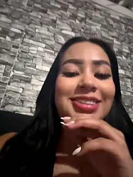 Snapshot of Luisa_Fernandaa chatting on October 19, 1:06 am Luisa Fernandaa online show from October 19, 1:06 am
