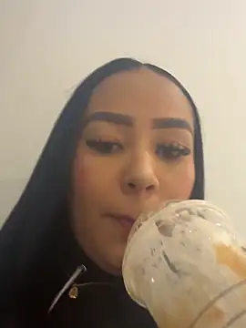 Snapshot of Luisa_Fernandaa chatting on October 22, 10:53 pm Luisa Fernandaa online show from October 22, 10:53 pm