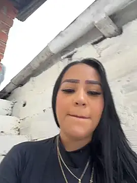 Luisa Fernandaa online show from April 25, 8:50 pm