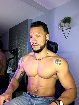 ARON TAYLER01 online show from December 5, 10:24 am