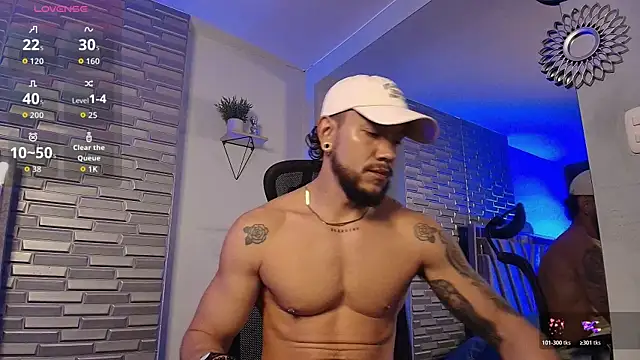 ARON TAYLER01 online show from July 14, 10:21 am