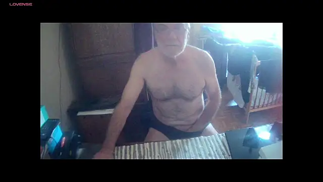 Snapshot of terrybare chatting on October 30, 2:40 pm terrybare online show from October 30, 2:40 pm