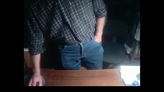 Snapshot of terrybare chatting on December 15, 5:28 pm terrybare online show from December 15, 5:28 pm