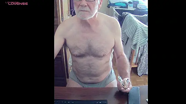 Snapshot of terrybare chatting on July 24, 12:14 pm terrybare online show from July 24, 12:14 pm