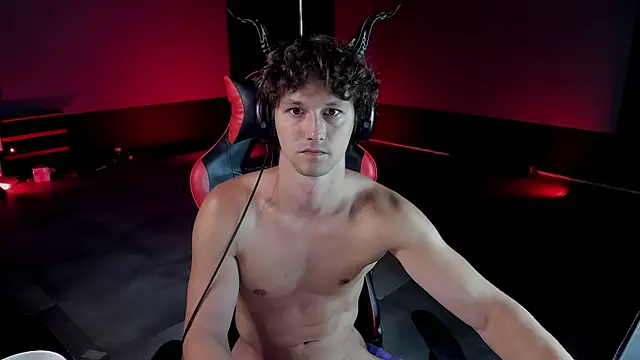 dirty-boss online show from June 13, 7:12 pm