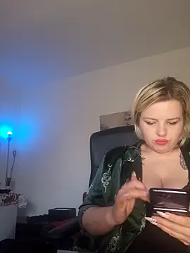 Snapshot of Ladykaos chatting on February 19, 3:27 pm Ladykaos online show from February 19, 3:27 pm