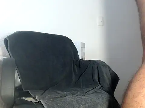 Snapshot of bigpleasure_ chatting on January 11, 1:32 pm bigpleasure  online show from January 11, 1:32 pm