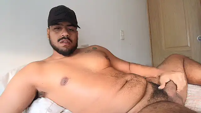 Snapshot of bigpleasure_ chatting on October 9, 12:47 pm bigpleasure  online show from October 9, 12:47 pm