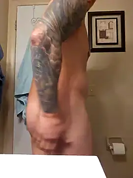 Snapshot of MrBiggBallz chatting on January 20, 12:39 pm MrBiggBallz online show from January 20, 12:39 pm