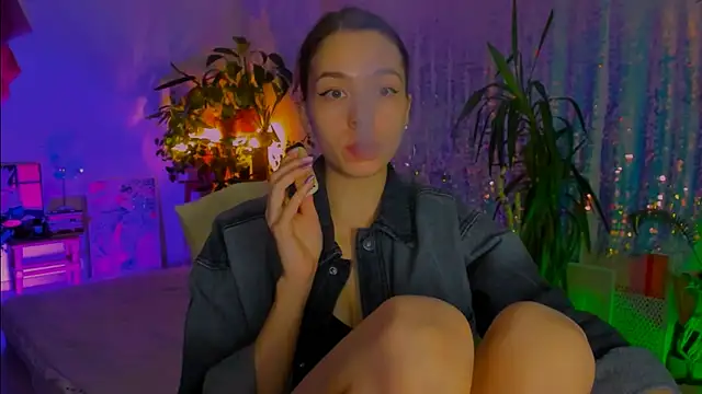 Snapshot of poli__ chatting on December 2, 6:58 pm poli online show from December 2, 6:58 pm