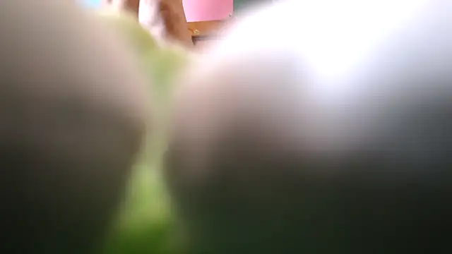 EllyseJenner online show from May 4, 3:52 pm