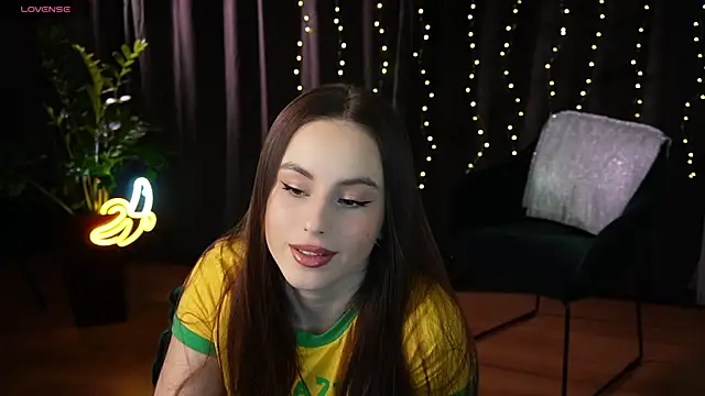 Snapshot of Elice_Dream chatting on February 8, 12:06 pm Elice Dream online show from February 8, 12:06 pm