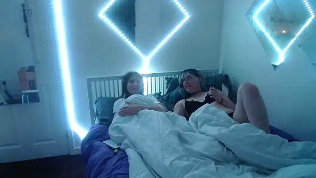 Snapshot of Kris_srose chatting on December 11, 6:36 am Kris srose online show from December 11, 6:36 am