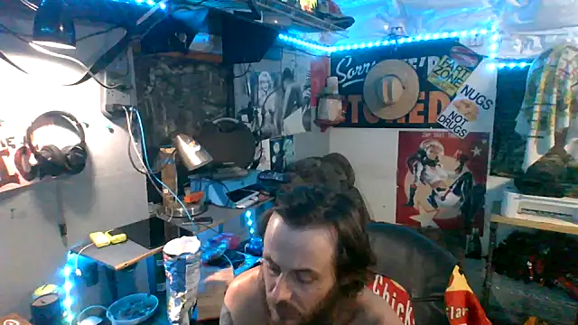 Snapshot of CloudDadddyyy420 chatting on November 23, 3:17 am CloudDadddyyy420 online show from November 23, 3:17 am