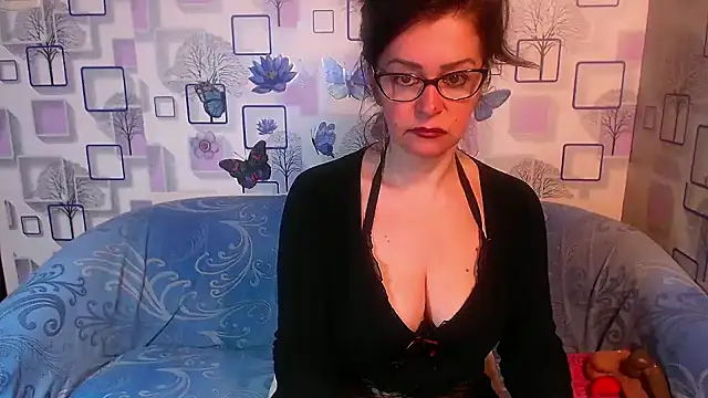 milfsexy online show from April 14, 9:59 am