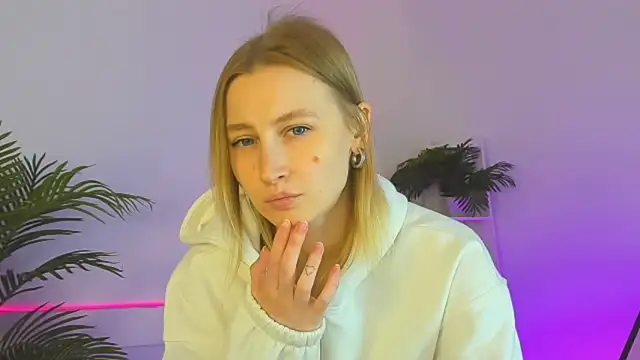 Snapshot of Jess_Anders_ chatting on November 13, 8:24 am Jess Anders online show from November 13, 8:24 am