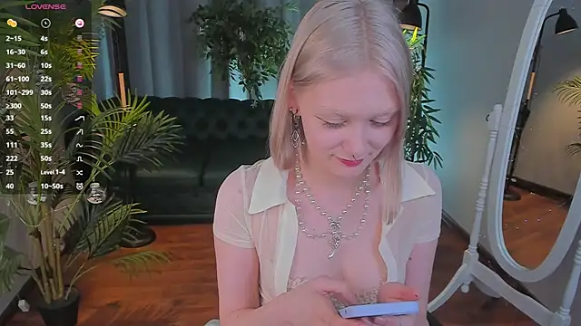 Snapshot of _Rude_Girl_ chatting on December 30, 3:13 pm Rude Girl online show from December 30, 3:13 pm