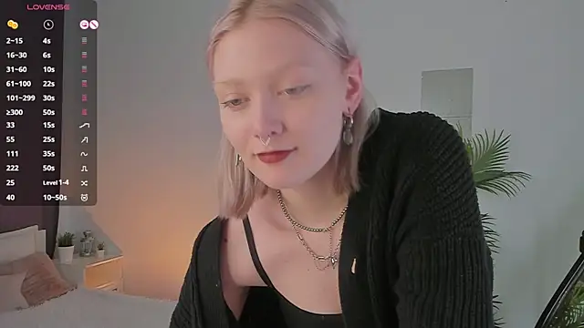 Snapshot of _Rude_Girl_ chatting on February 22, 6:41 pm Rude Girl online show from February 22, 6:41 pm