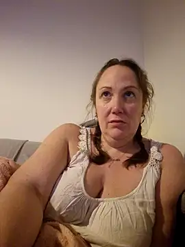 Snapshot of Wisie_Cutie chatting on December 30, 8:47 pm Wisie Cutie online show from December 30, 8:47 pm
