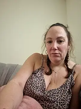 Snapshot of Wisie_Cutie chatting on December 31, 1:08 pm Wisie Cutie online show from December 31, 1:08 pm