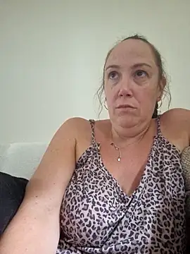 Snapshot of Wisie_Cutie chatting on September 13, 12:27 pm Wisie Cutie online show from September 13, 12:27 pm