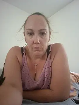 Snapshot of Wisie_Cutie chatting on September 23, 3:26 pm Wisie Cutie online show from September 23, 3:26 pm