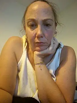 Snapshot of Wisie_Cutie chatting on September 27, 11:32 pm Wisie Cutie online show from September 27, 11:32 pm