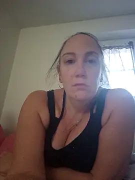 Snapshot of Wisie_Cutie chatting on November 12, 3:56 pm Wisie Cutie online show from November 12, 3:56 pm