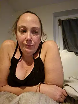 Snapshot of Wisie_Cutie chatting on November 19, 11:16 pm Wisie Cutie online show from November 19, 11:16 pm