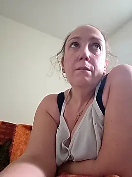 Wisie Cutie online show from February 19, 3:30 pm