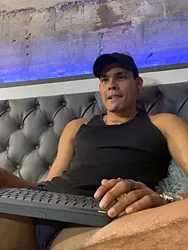 Snapshot of rick03_leto chatting on March 13, 10:15 am rick03 leto online show from March 13, 10:15 am