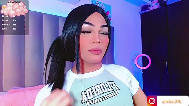 AiishaRose online show from January 14, 1:06 pm